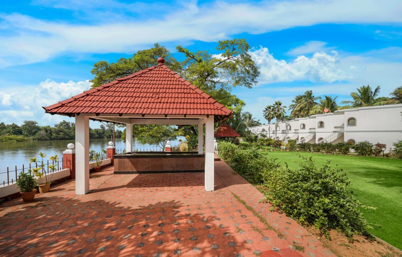 Great Trails Riverview Thanjavur By Grt Hotels Екстериор снимка