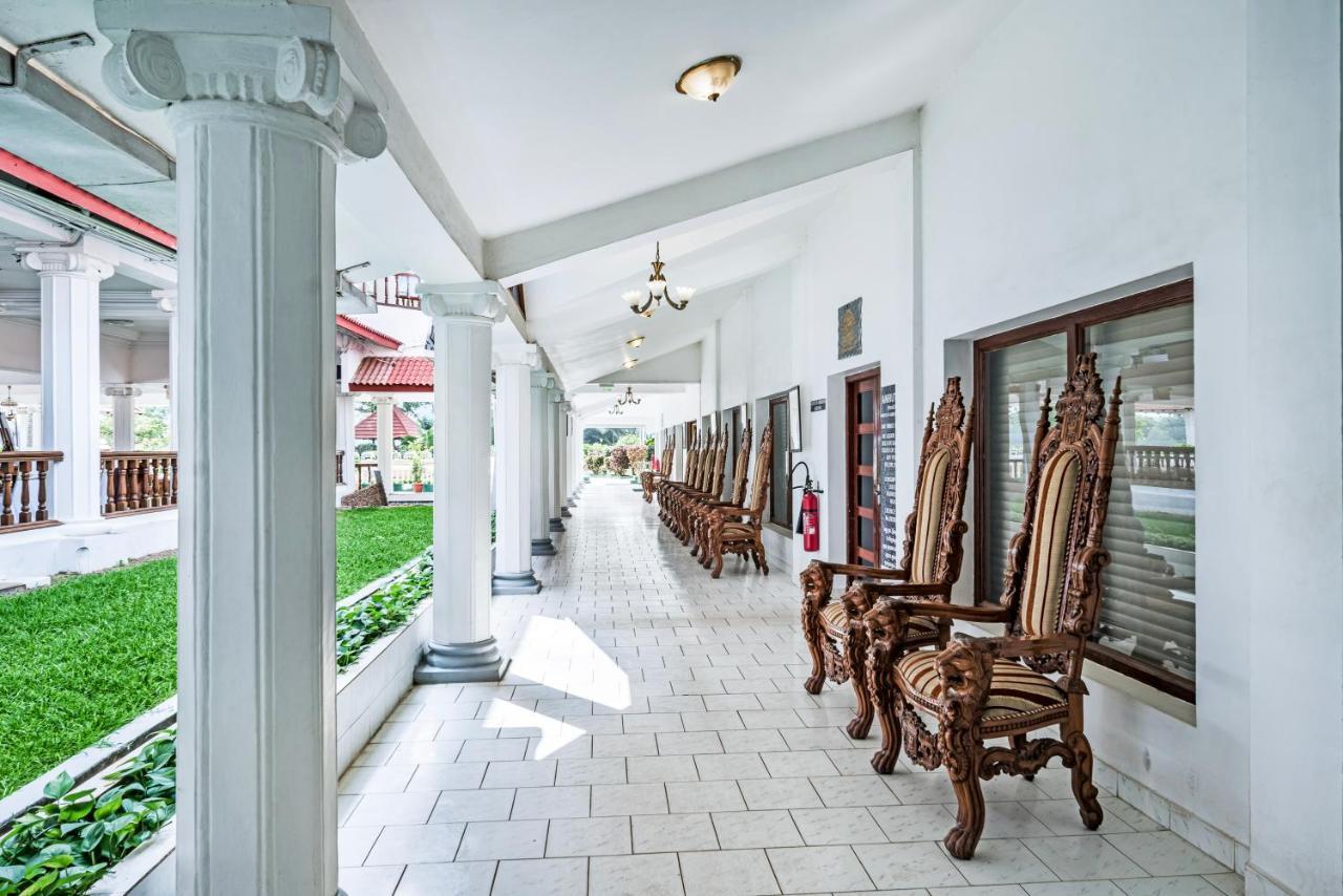 Great Trails Riverview Thanjavur By Grt Hotels Екстериор снимка