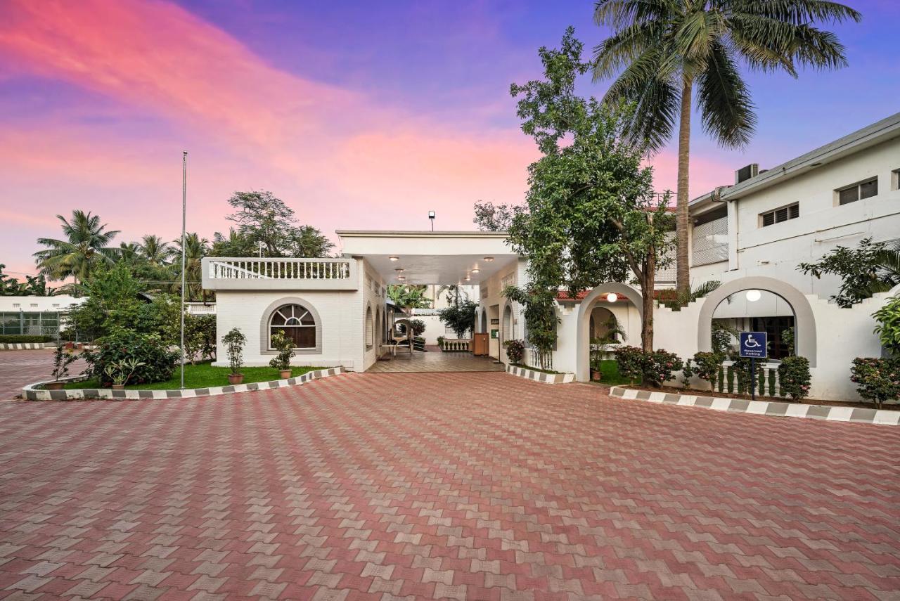 Great Trails Riverview Thanjavur By Grt Hotels Екстериор снимка